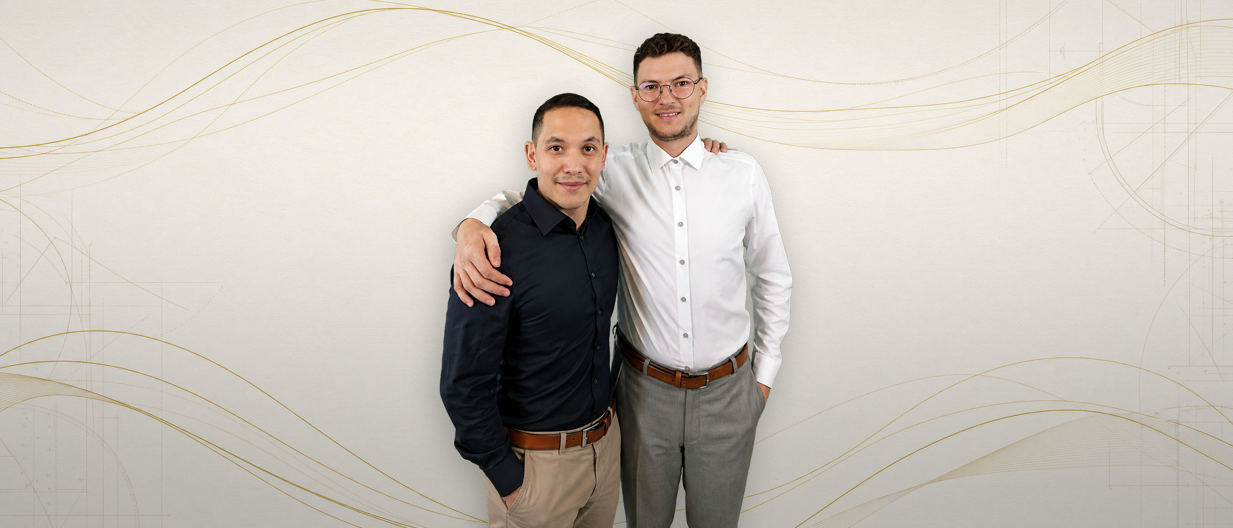 Josua Luong und Johannes Ruopp gemeinsam im Studio